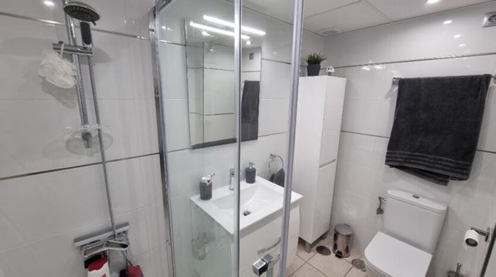 Image No.11-2 Bed Apartment for sale