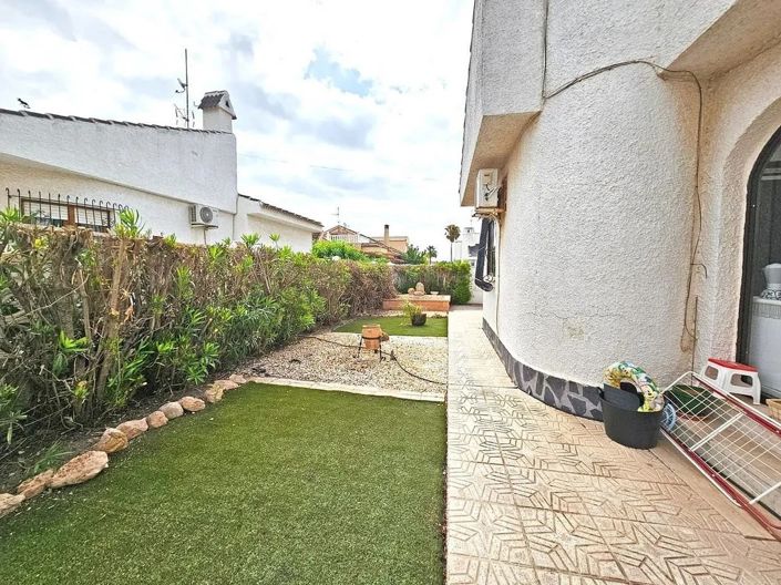 Image No.37-3 Bed Villa for sale