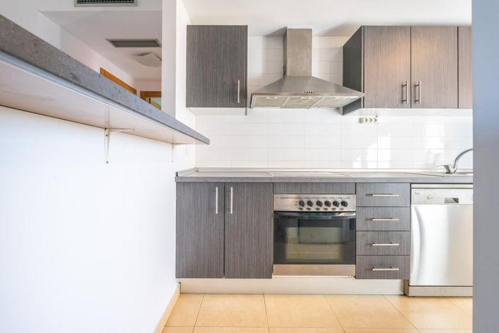 Image No.8-2 Bed Apartment for sale