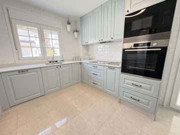 1447-637845-78d1f4f8b6655591b02d22fabb36a692d