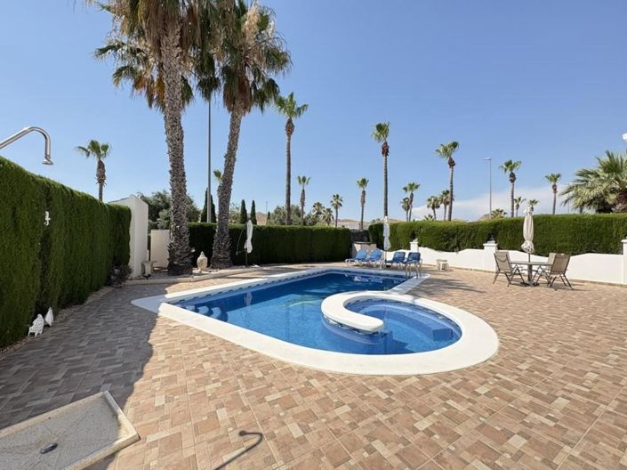 Image No.38-2 Bed Apartment for sale