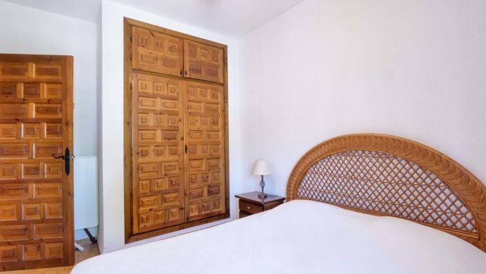 Image No.11-3 Bed Townhouse for sale