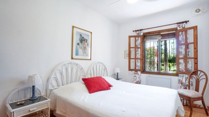 Image No.30-3 Bed Townhouse for sale