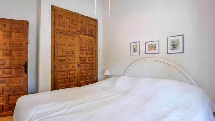 Image No.9-3 Bed Townhouse for sale