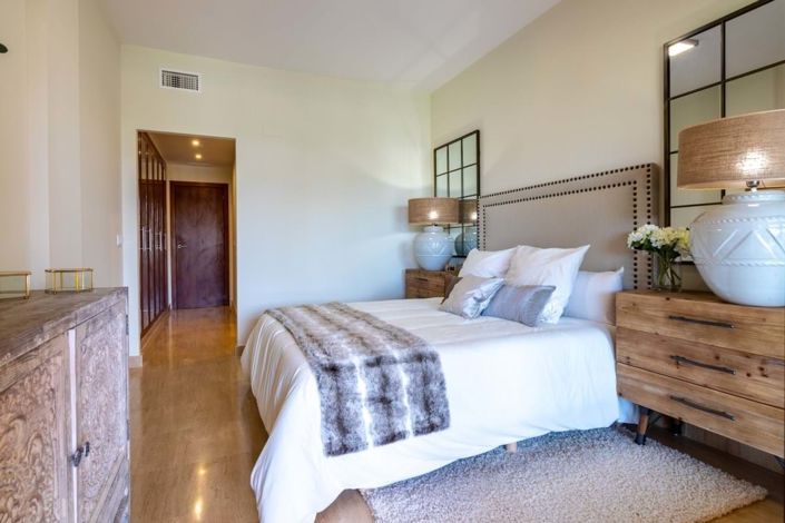 Image No.10-3 Bed Apartment for sale