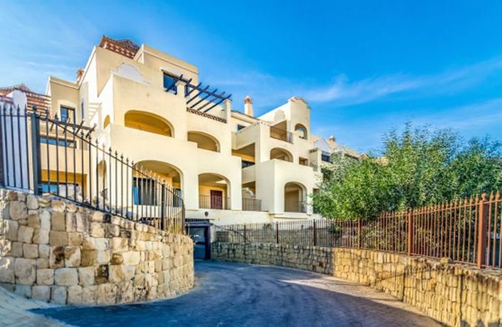 Image No.24-3 Bed Apartment for sale