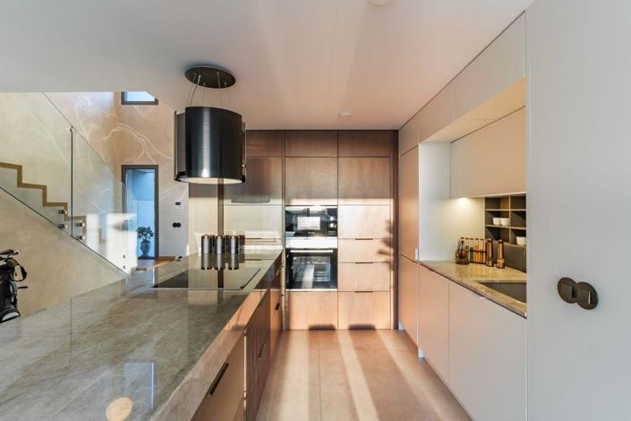 Image No.18-3 Bed Townhouse for sale