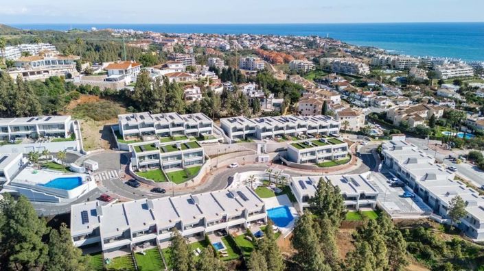 Image No.51-3 Bed Townhouse for sale