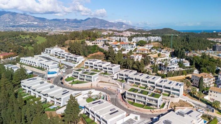 Image No.54-3 Bed Townhouse for sale