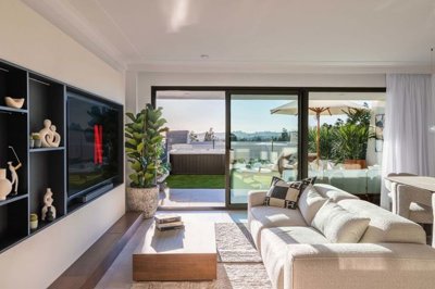 1447-644561-78d1f4f8b6655591b02d22fabb36a692d