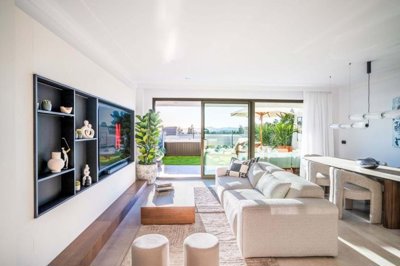 1447-644561-78d1f4f8b6655591b02d22fabb36a692d