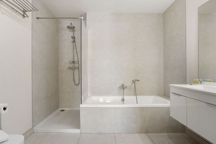 Image No.18-3 Bed Apartment for sale