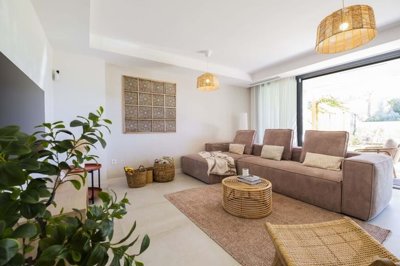 1447-644556-78d1f4f8b6655591b02d22fabb36a692d