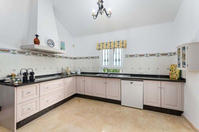 1447-453244-78d1f4f8b6655591b02d22fabb36a692d