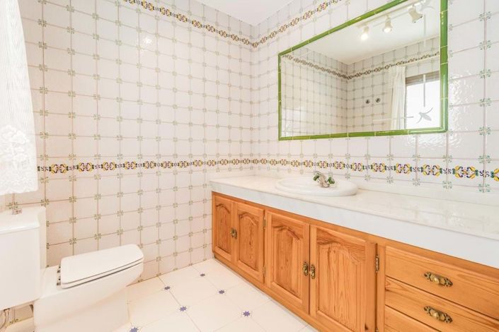 Image No.11-3 Bed Villa for sale