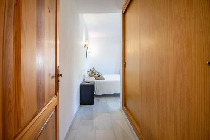 Image No.12-3 Bed Villa for sale