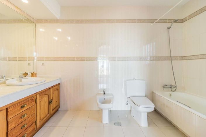 Image No.15-3 Bed Villa for sale