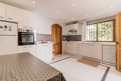 1447-608927-78d1f4f8b6655591b02d22fabb36a692d