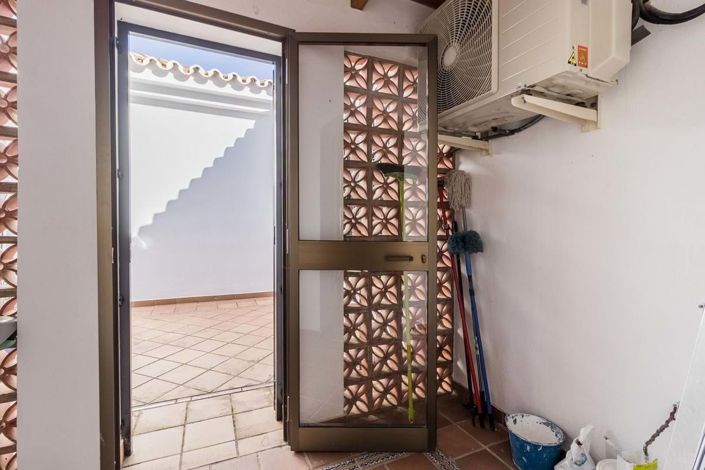 Image No.8-3 Bed Villa for sale