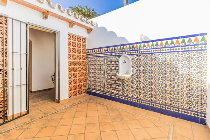 Image No.9-3 Bed Villa for sale