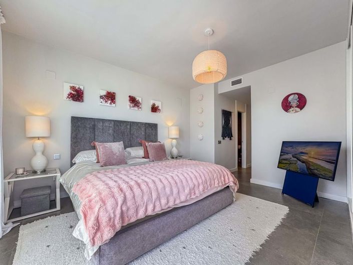 Image No.28-2 Bed Apartment for sale