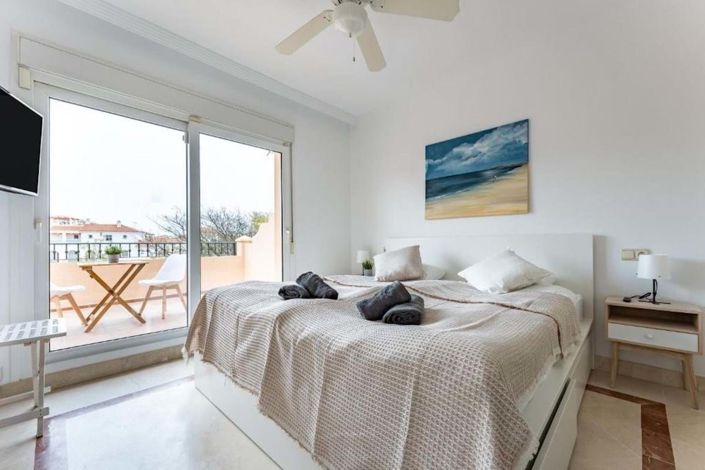 Image No.3-4 Bed Semi-Detached for sale