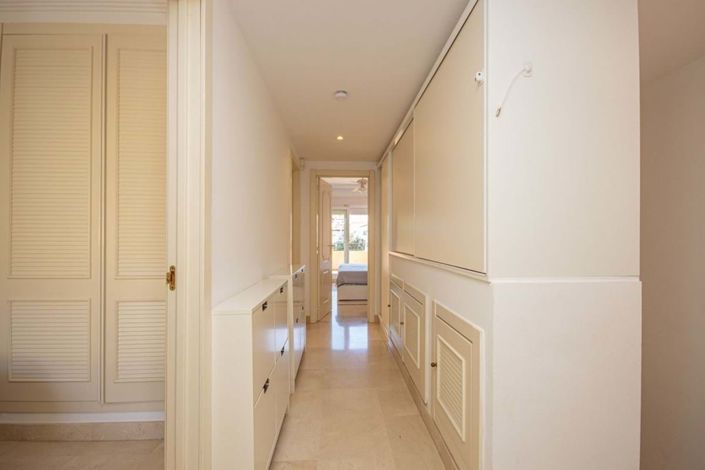 Image No.33-4 Bed Semi-Detached for sale