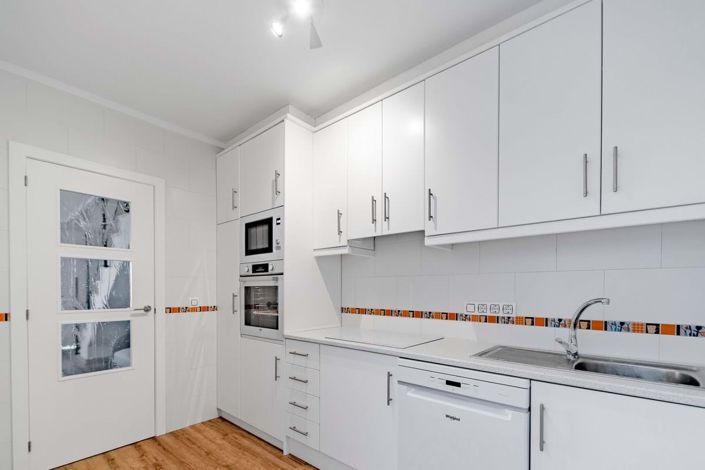 Image No.8-3 Bed Townhouse for sale