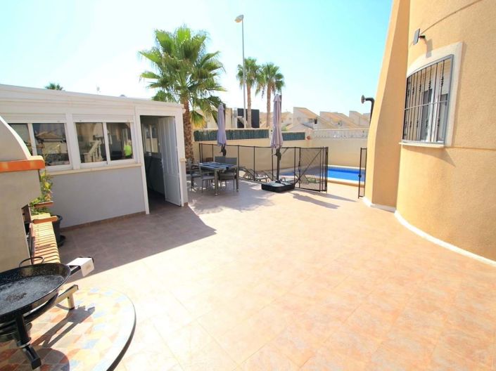 Image No.6-5 Bed Villa for sale