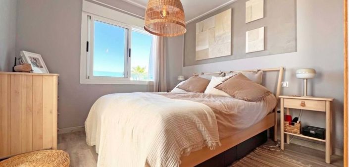 Image No.15-3 Bed Townhouse for sale