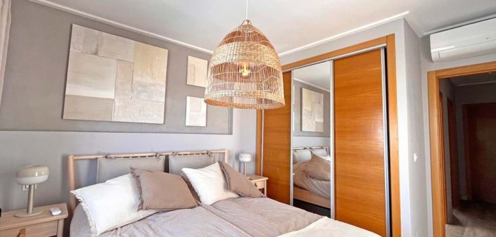 Image No.25-3 Bed Townhouse for sale