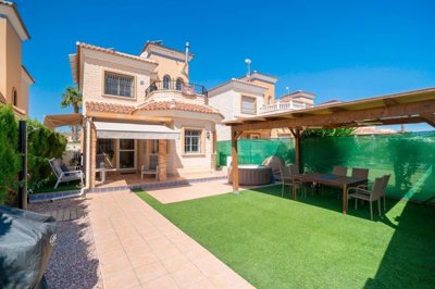 3 Bed Townhouse for sale