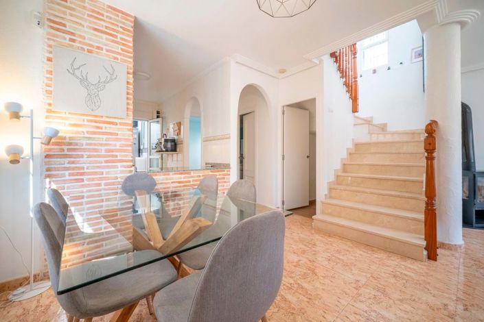 Image No.11-3 Bed Townhouse for sale