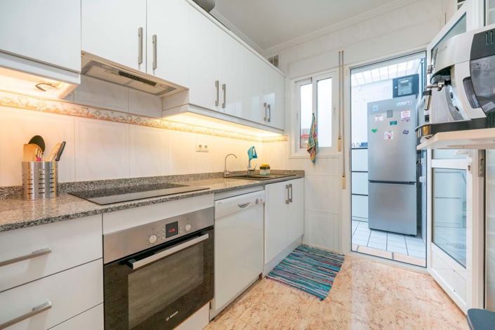 Image No.12-3 Bed Townhouse for sale