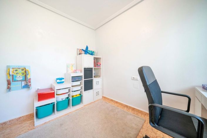 Image No.18-3 Bed Townhouse for sale