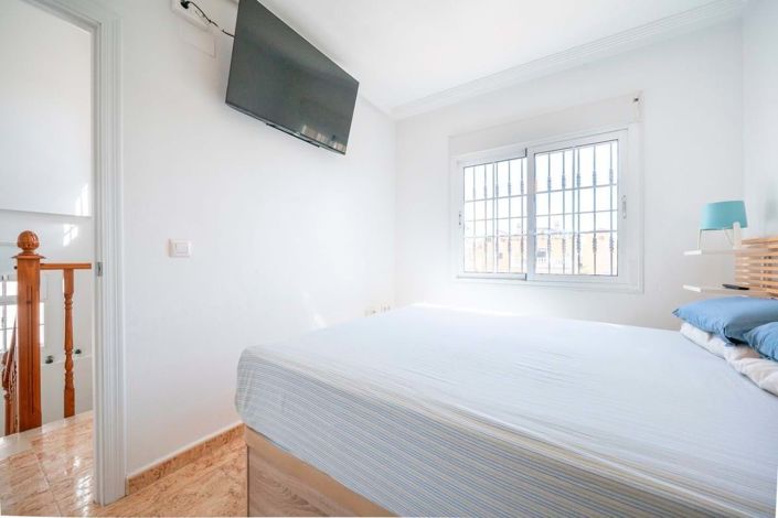 Image No.20-3 Bed Townhouse for sale