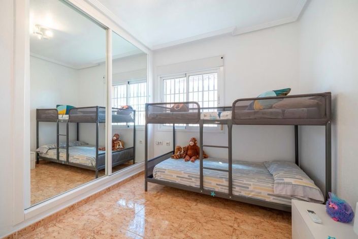 Image No.24-3 Bed Townhouse for sale