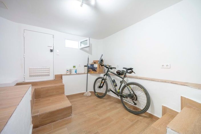 Image No.36-3 Bed Townhouse for sale