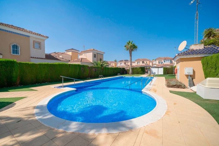 Image No.44-3 Bed Townhouse for sale