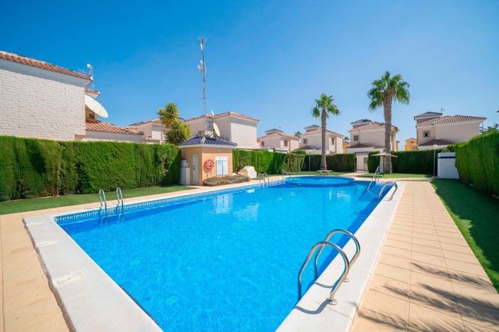 Image No.46-3 Bed Townhouse for sale