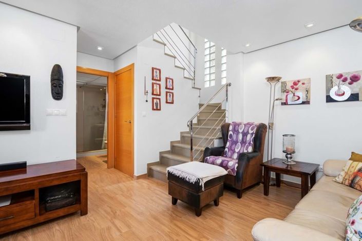 Image No.3-3 Bed Villa for sale