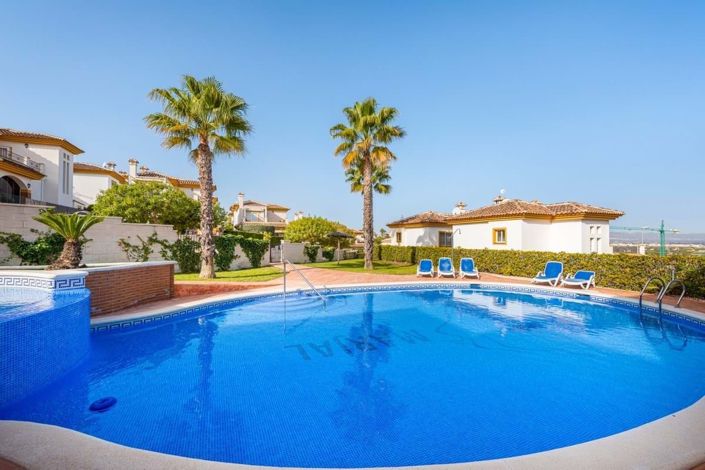 Image No.36-3 Bed Villa for sale