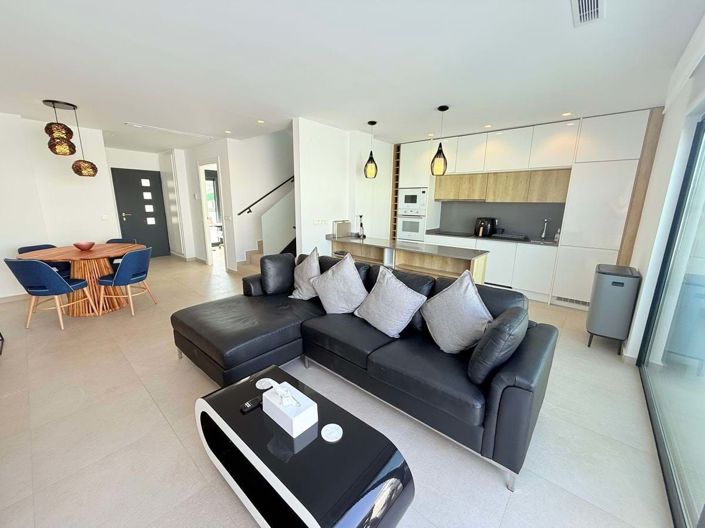 Image No.3-4 Bed Villa for sale