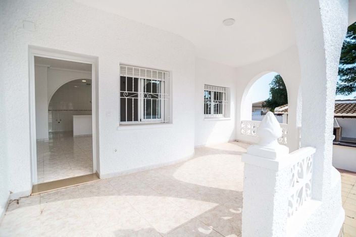 Image No.11-4 Bed Villa for sale