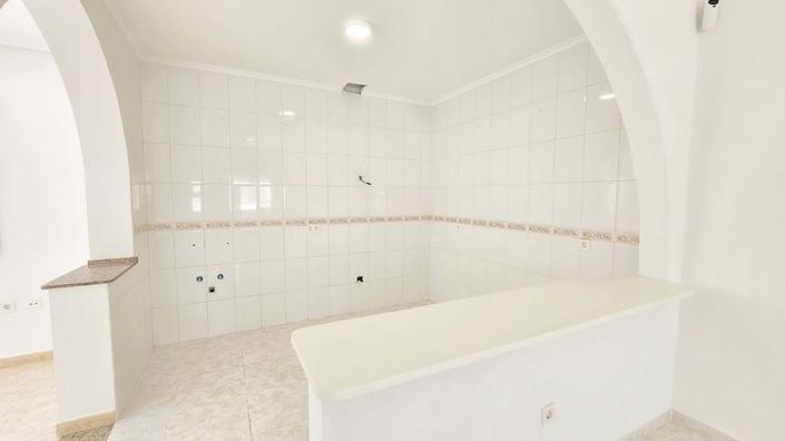 Image No.15-4 Bed Villa for sale