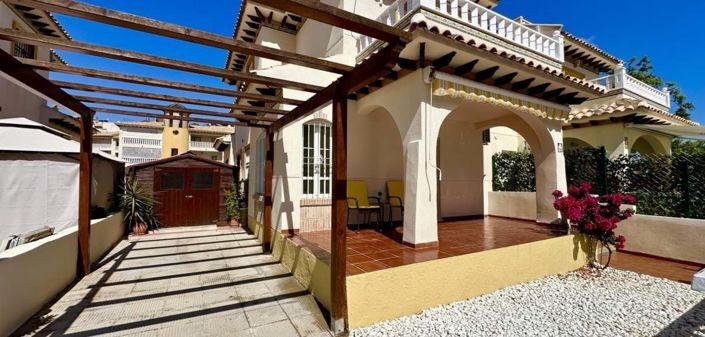 Image No.4-3 Bed Townhouse for sale