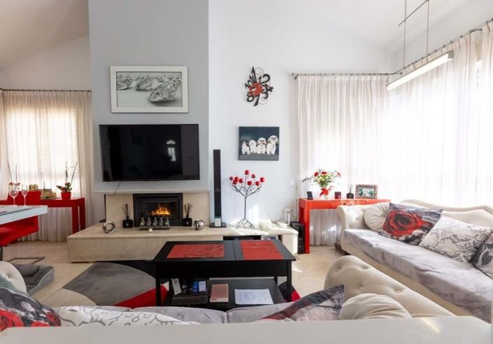 Image No.10-4 Bed Villa for sale