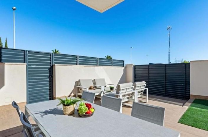 Image No.15-3 Bed Villa for sale