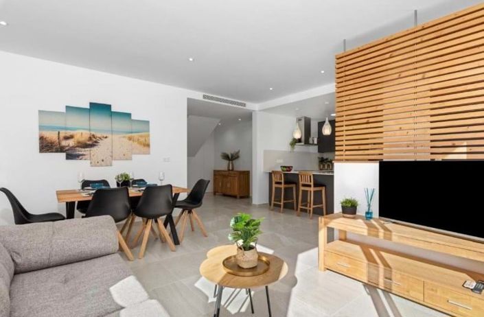 Image No.2-3 Bed Villa for sale