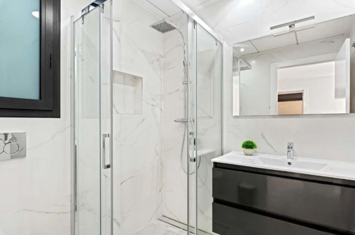 Image No.20-3 Bed Villa for sale